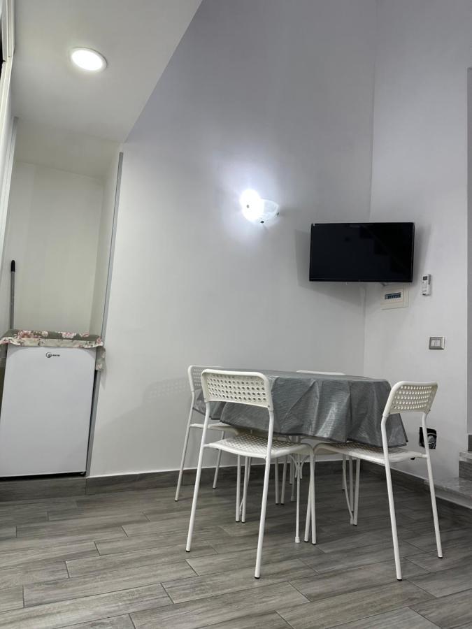 Apartamento La Casa Di Elisa Nápoles Exterior foto